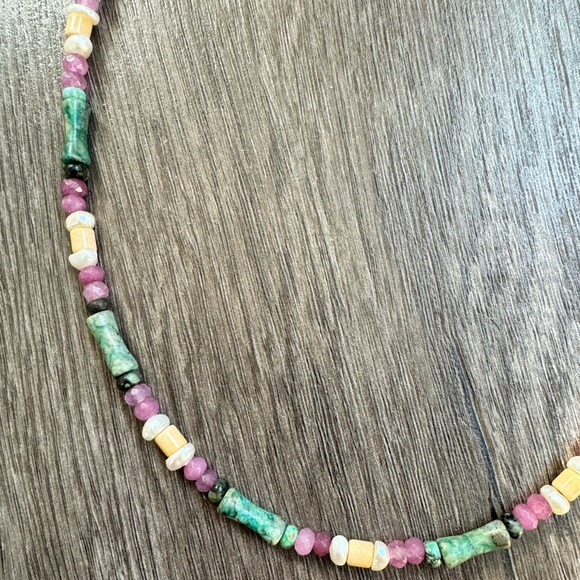 Handmade gemstone and pearl layering necklace - Picture 7 of 13